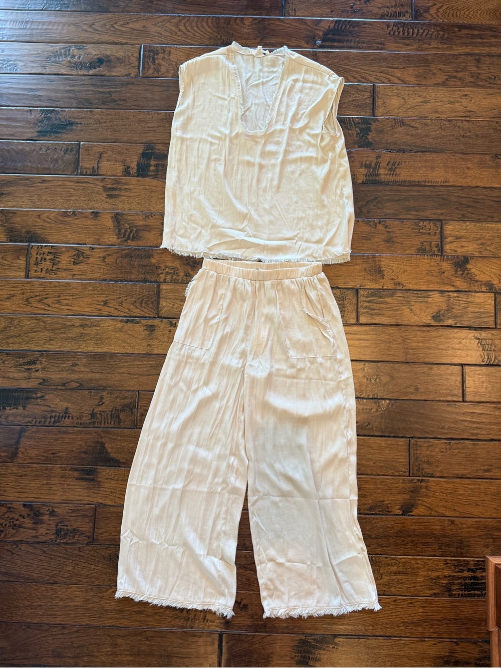 Cream Wide-Leg Pants & Sleeveless Top Set